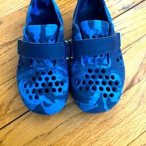 Plae Mimo Boys Size 10 Water Shoes
